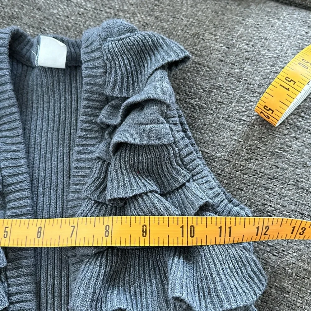 Old Navy Girls Ruffle Front Gray Sweater Vest Size 8